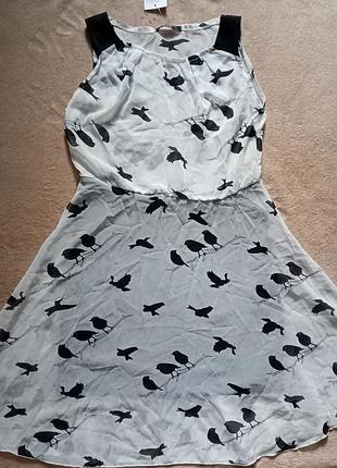 Нежное платье с птичками