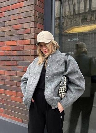 Бомбер в стилі zara