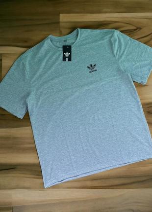 Чоловіча футболка adidas