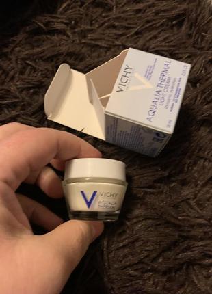 Vichy aqualia thermal стрижки крем для сухой и очень сухой кожи 15 мл5 фото