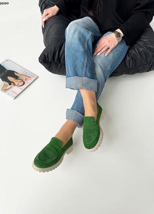 Женские лоферы из натуральной замши