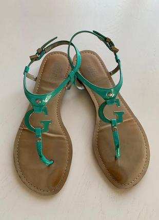 Босоножки guess оригинал 36 размер шлепки сланцы