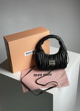 Miumiu wander matelassé nappa leather mini hobo bag6 фото