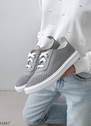 Сірі жіночі кросівки кеди мокасини з наскрізною перфорацією з натуральної шкіри...