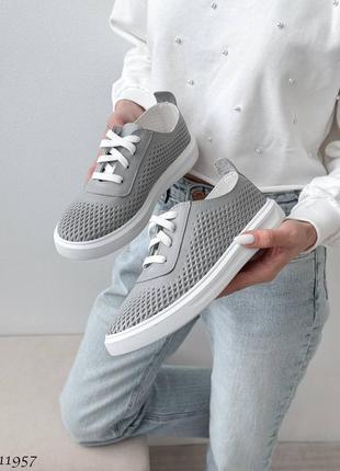 Сірі жіночі кросівки кеди мокасини з наскрізною перфорацією з натуральної шкіри...