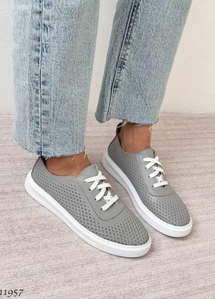 Сірі жіночі кросівки кеди мокасини з наскрізною перфорацією з натуральної шкіри...