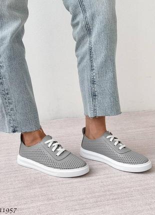 Сірі жіночі кросівки кеди мокасини з наскрізною перфорацією з натуральної шкіри...