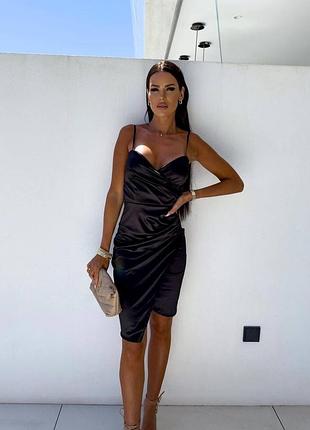 Стильное платье