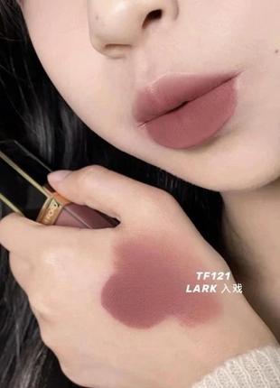 Помада tom ford liquid lip luxe matte - lark1 фото