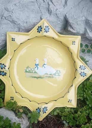 Блюдо с гусями , ручная роспись.винтаж ! франция