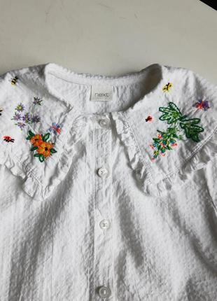 Неймовірна блуза з трендовим комірцем з вишивкою4 фото