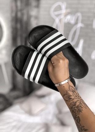 Шльопанці adidas slides