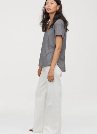 Базові футболки меланжеві топи з v-вирізом від h&m
