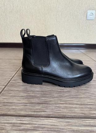 Стильні шкіряні черевики, челсі marks & spenser, нові , розмір 38,5
