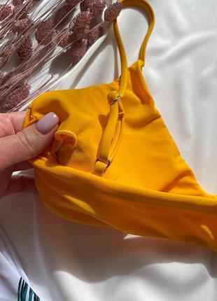 Купальник топ на тонких бретелях бікіні в принт листя жовтий10 фото
