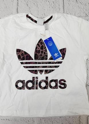 Трендова футболка з леопардовим принтом укорочена adidas, оригінал