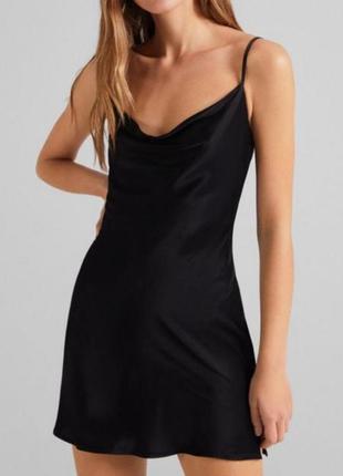 Сукня у білізняному стилі bershka