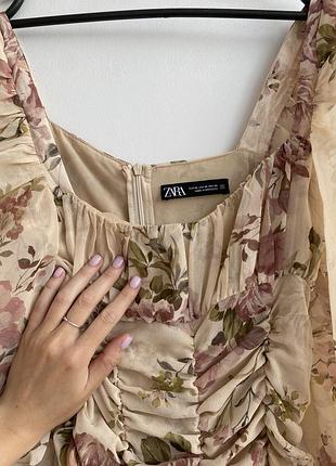 Очень красивое и нежное платье zara