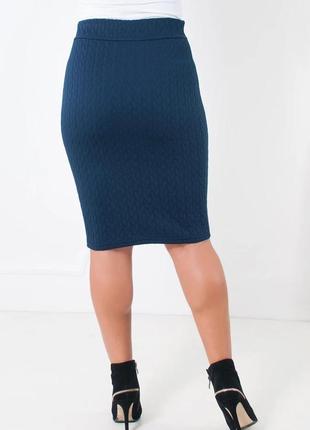 Классическая  юбка-карандаш "рейчел", ткань трикотаж косичка, размеры 44,46,48, 50,52 синяя3 фото