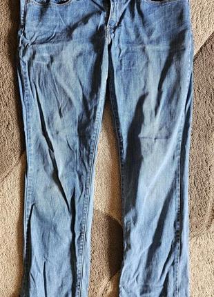 Джинсы levis