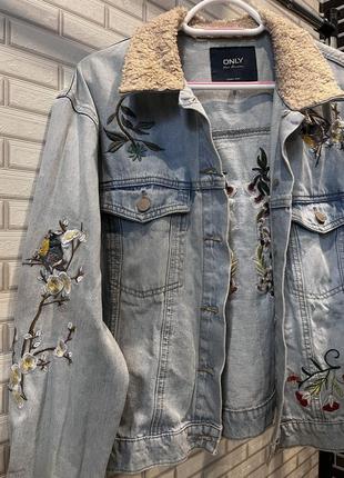 Джинсовк куртка