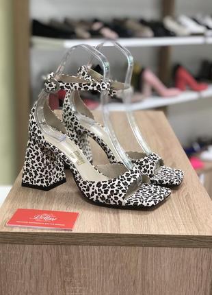 Босоніжки,  37, 39р