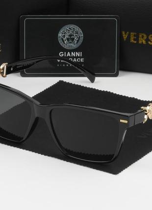 Женские солнцезащитные очки от итальянского бренда