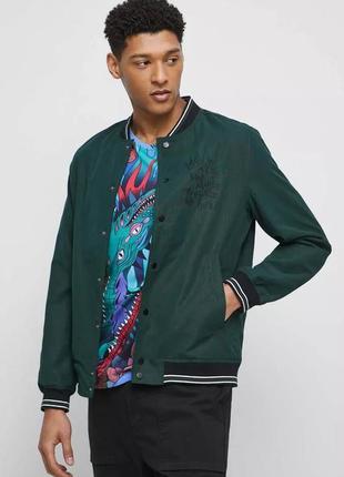 Alloriginal com ua куртка-бомбер medicine чоловічий колір зелений перехідна розміри запитуйте