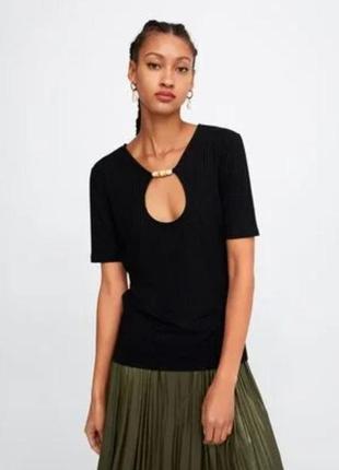 Zara футболка с вырезом в рубчик с бусинами/трикотажный топ/вискоза
