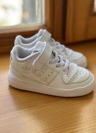 Детские кроссовки adidas