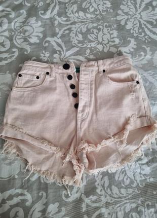 Стильные джинсовые шорты, цвет пудра