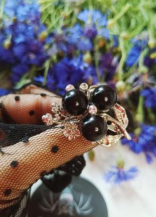 Интересная брошь