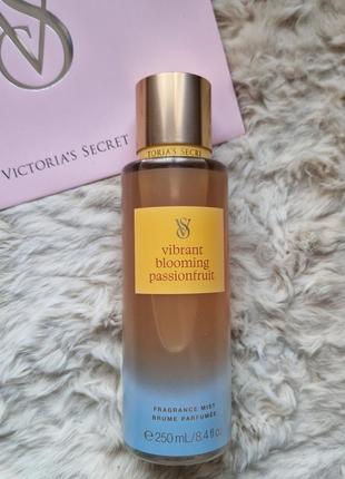 Парфумований спрей міст victoria's victorias victoria secret vibrant blooming passionfruit