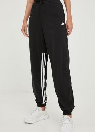 Спортивные штаны adidas