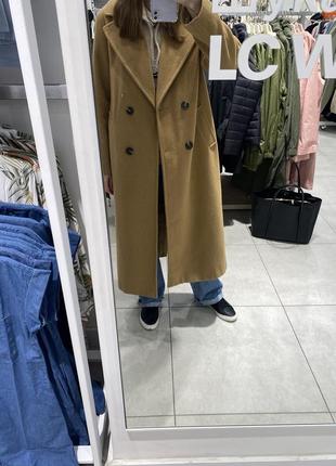 Бежеве довге двобортне пальто new look