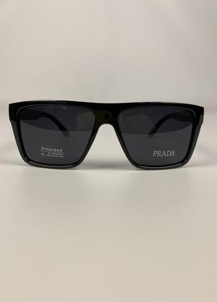 Солнцезащитные очки prada