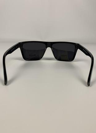 Солнцезащитные очки prada