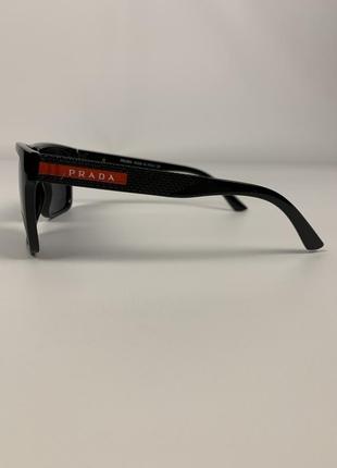 Солнцезащитные очки prada