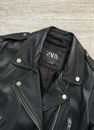 Стильная натуральная кожаная куртка косухая кожанка zara 38/m8 фото