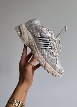 Кроссовки adidas