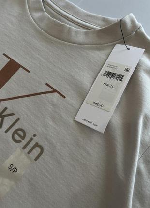 Футболка жіноча в стилі оверсайз calvin klein3 фото
