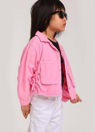 Куртка джинсовая розовая с объемными карманами для девочки (104 см.)  escabel kids2 фото