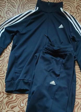 Adidas (костюм)
