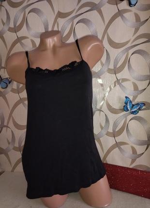 Чорна майка в рубчик на тонких бретелях 46/48 р