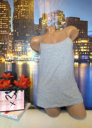 Серая майка на тонких брителях от бренда blue motion