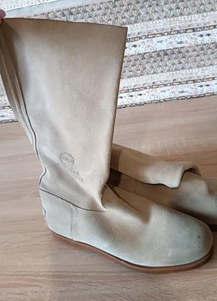 Женские сапоги