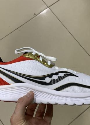 Нові кросівки saucony kinvara 11 tokyo