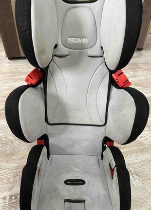 Автокрісло recaro