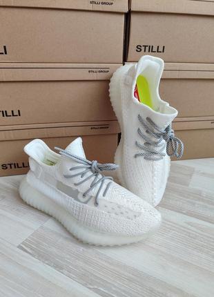 Кросівки жіночі yeezy boost білі.1 фото