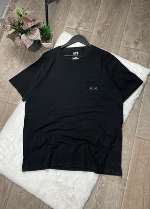 Футболка uniqlo &amp; kaws